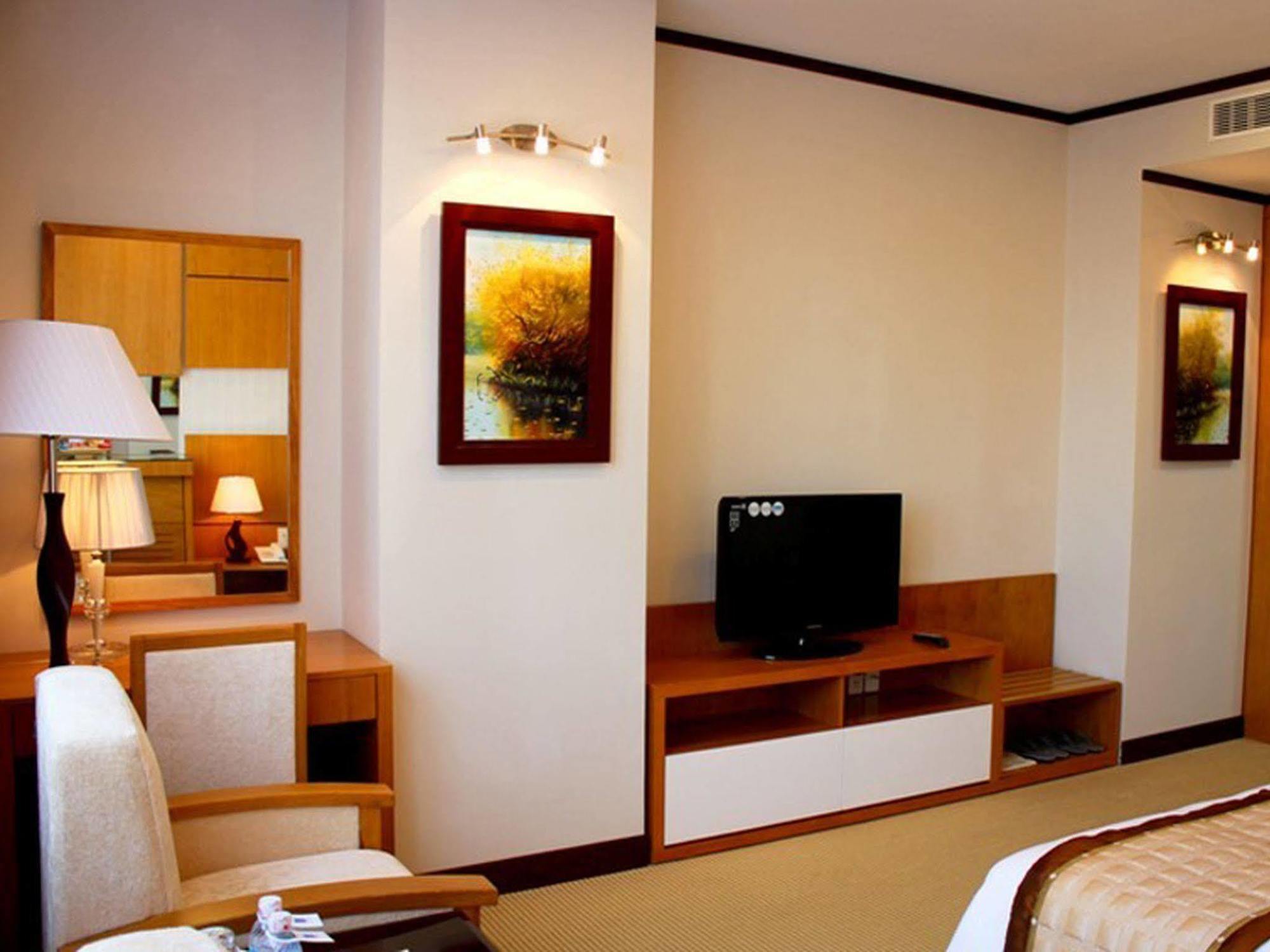 Danang Petro Hotel Exterior foto